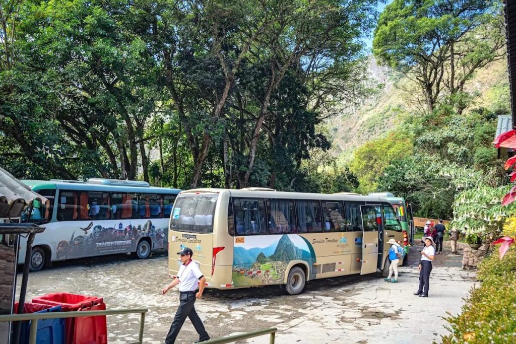 Bus to Machu Picchu - round trip